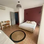 Chez Dume לינה וארוחת בוקר 3*