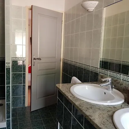 Bed and Breakfast Chez Dume 3*