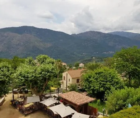 Alojamento de Acomodação e Pequeno-almoço Chez Dume Santa-Lucia-di-Tallano