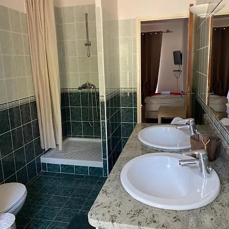 Chez Dume Alojamento de Acomodação e Pequeno-almoço Santa-Lucia-di-Tallano