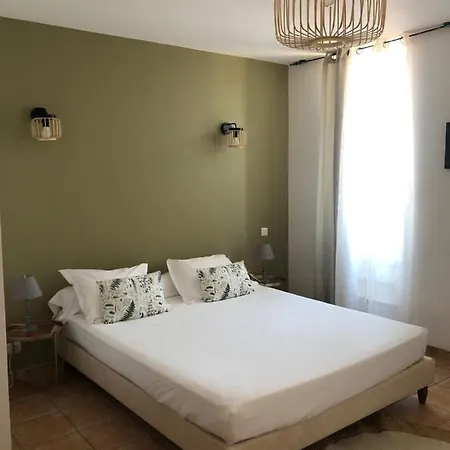 Chez Dume Bed & Breakfast